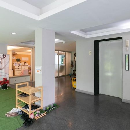 Resortel Lat Phrao 91 Bangkok Bagian luar foto