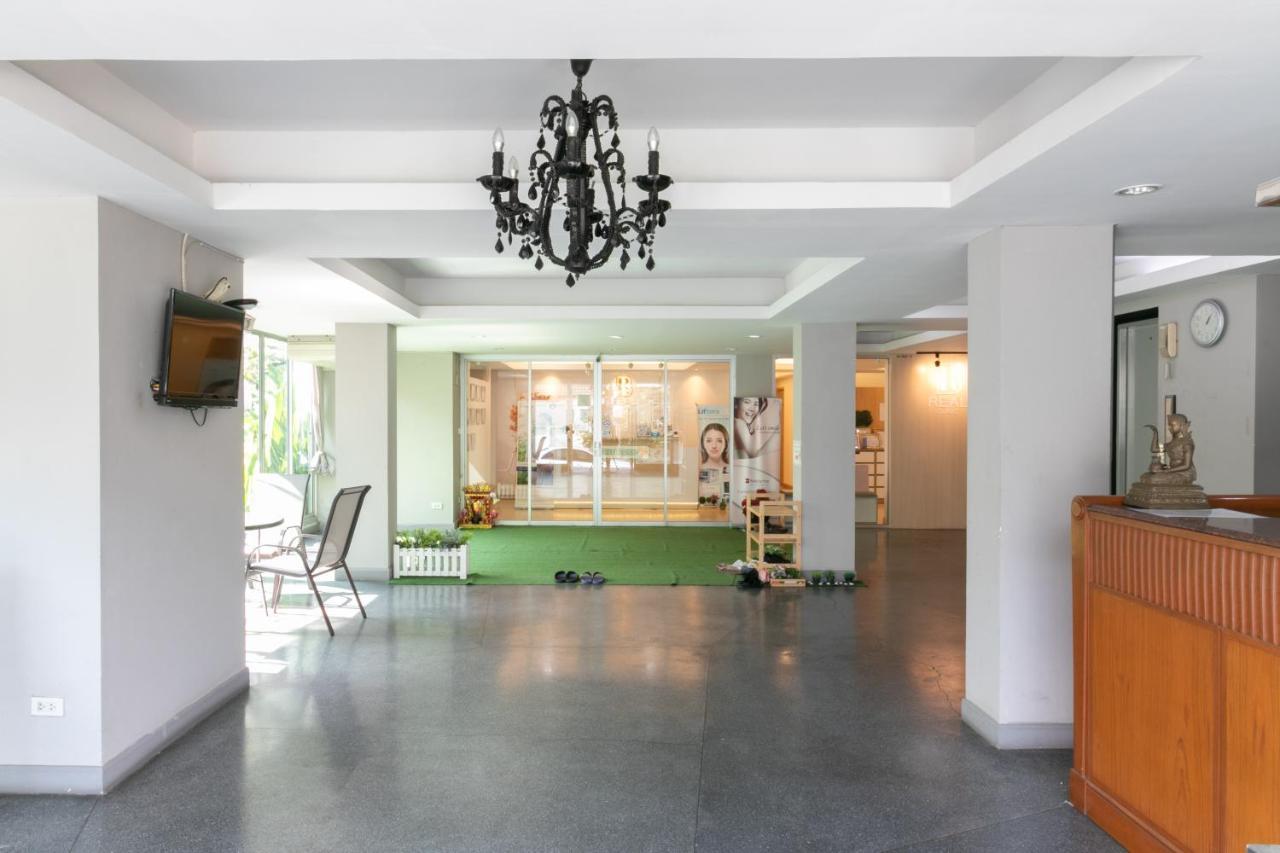 Resortel Lat Phrao 91 Bangkok Bagian luar foto
