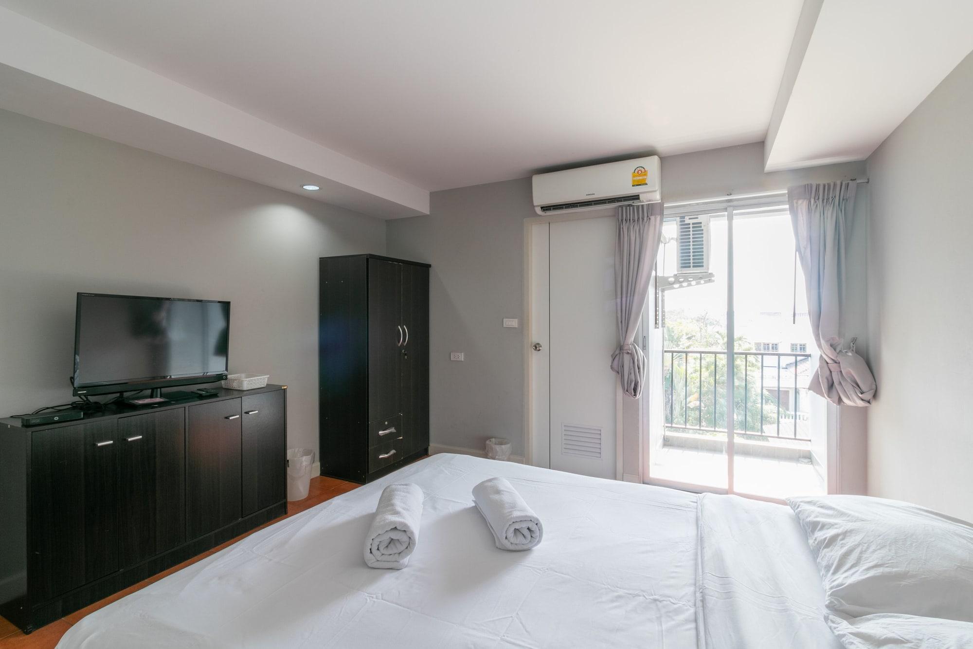 Resortel Lat Phrao 91 Bangkok Bagian luar foto
