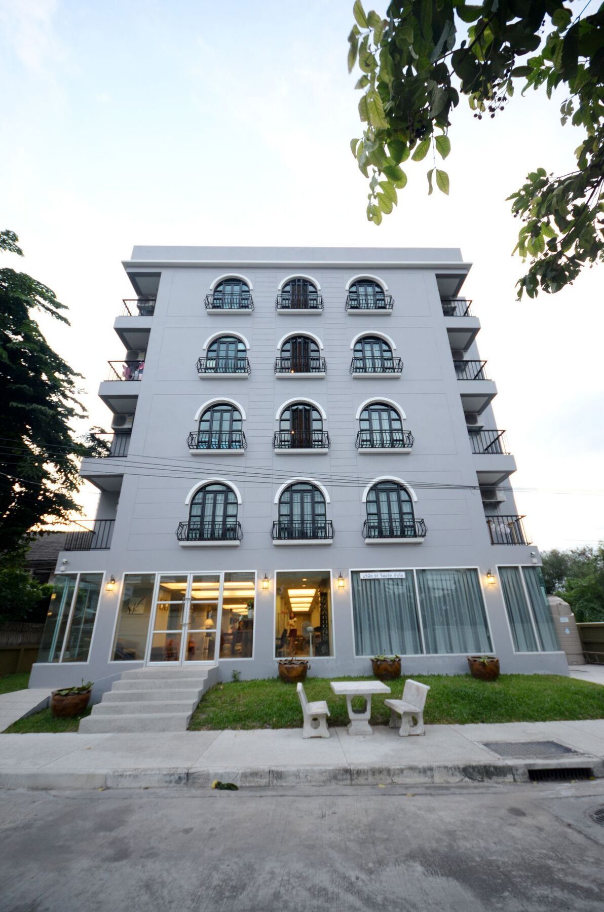 Resortel Lat Phrao 91 Bangkok Bagian luar foto